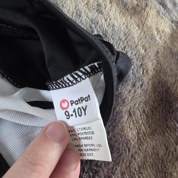 PatPat Black Kids Swimwear Top (9-10Y) - Picture 2 of 5